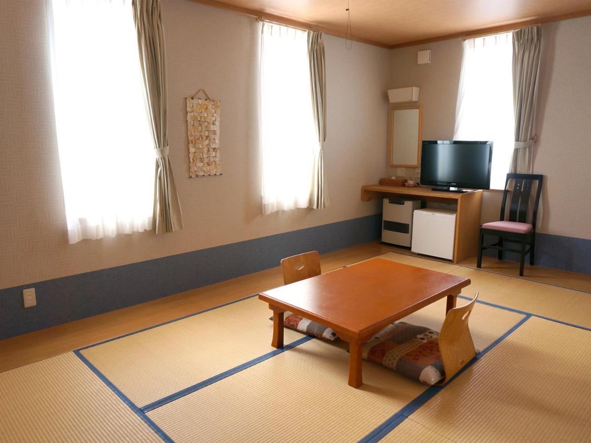 Petit Hotel Blaneneige Nakafurano Kültér fotó