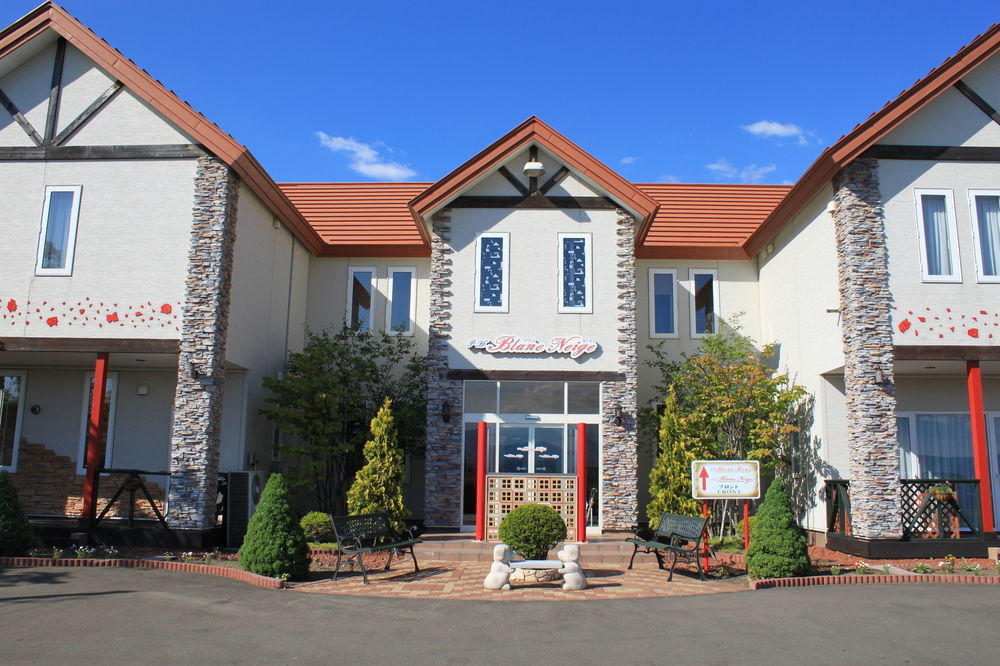Petit Hotel Blaneneige Nakafurano Kültér fotó